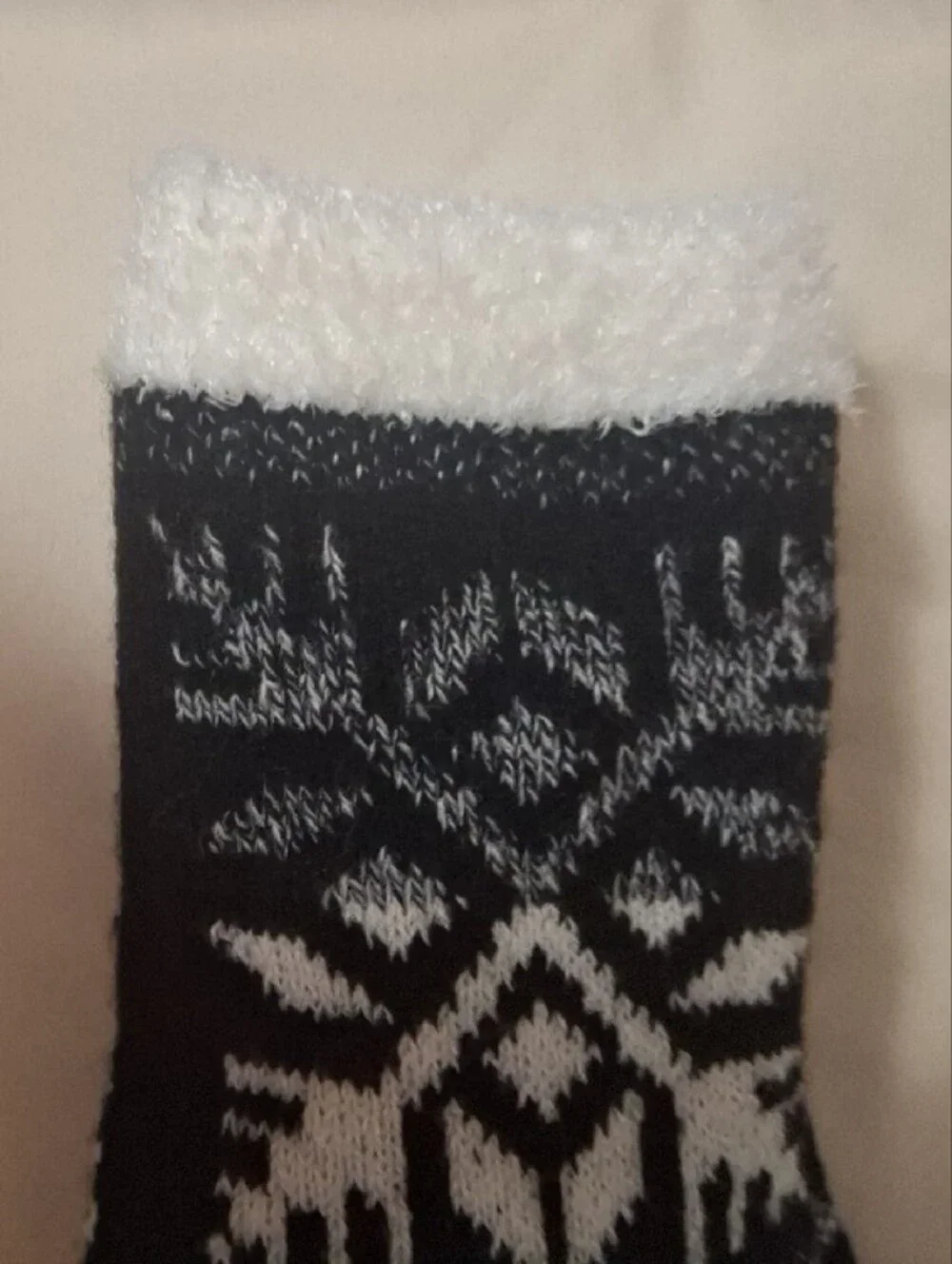 Airplus Women's Black & White Double-Layer Cozy Socks